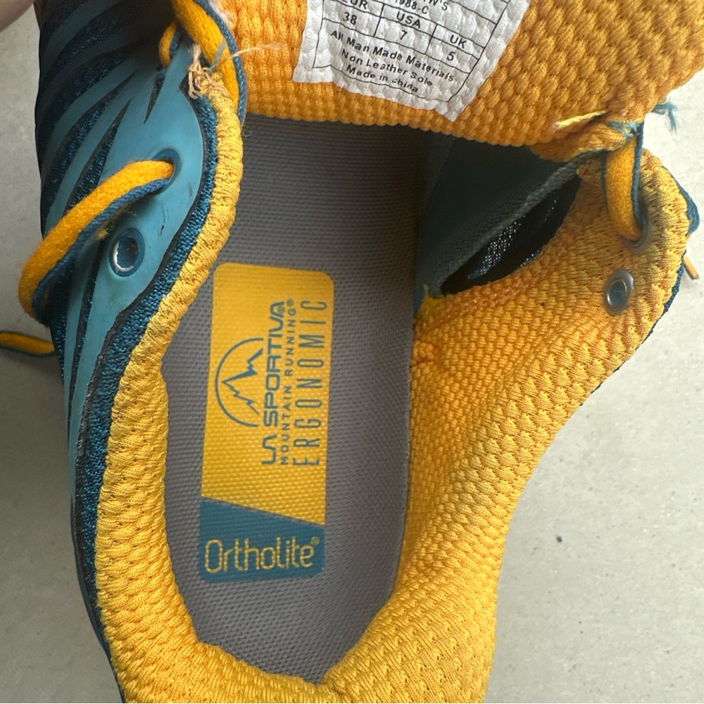 La Sportiva Akasha Blue Trail Running Sneakers Shoes 1988-C Women Size 7 - Picture 8 of 9